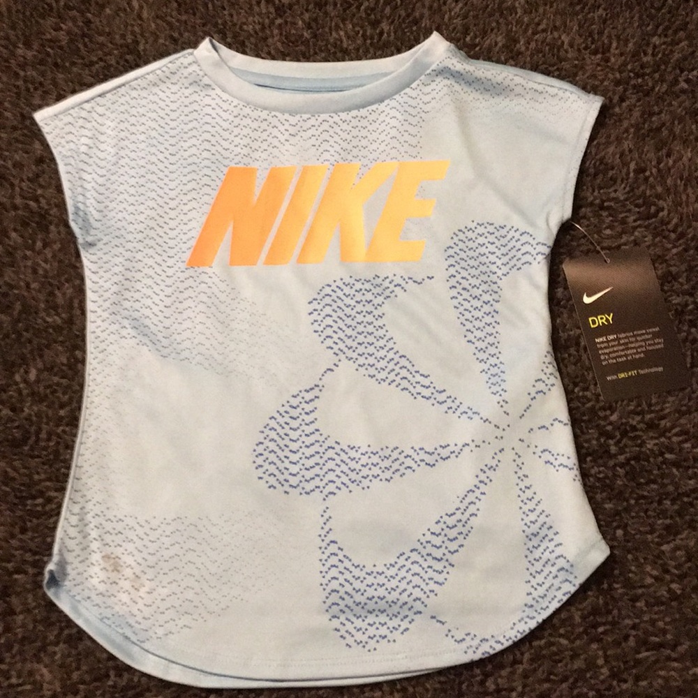 NWT girls Nike top